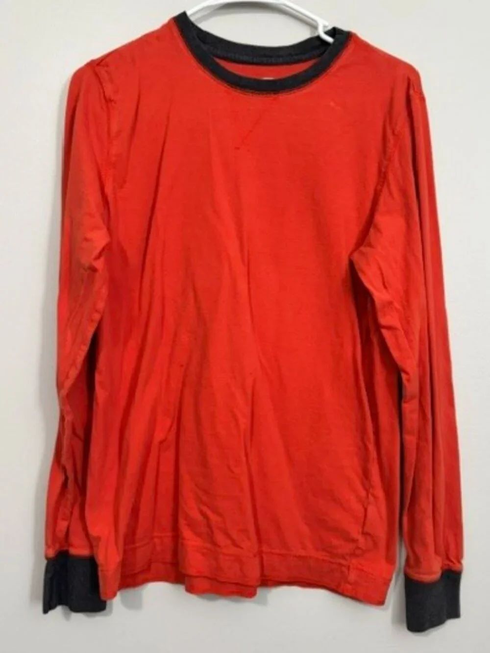 Men's Arizona Long Sleeve Round Neck T Shirt Color Orange & Black Size Medium
